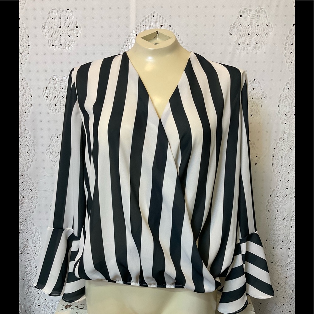 7th Avenue Design Studio New York & Co Woman’s size Small NWT SALE❗️